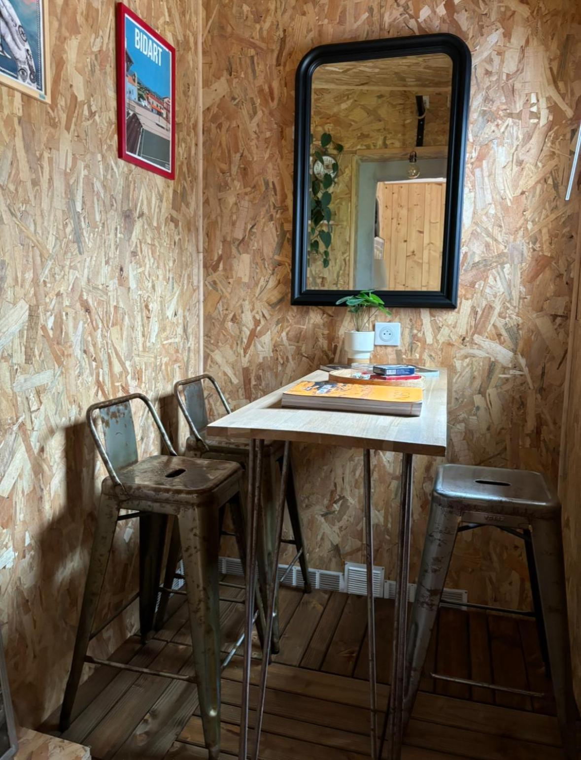 La Wodapalousa, Surf & Crossfit Guesthouse, 800M From Beach 比达尔 外观 照片